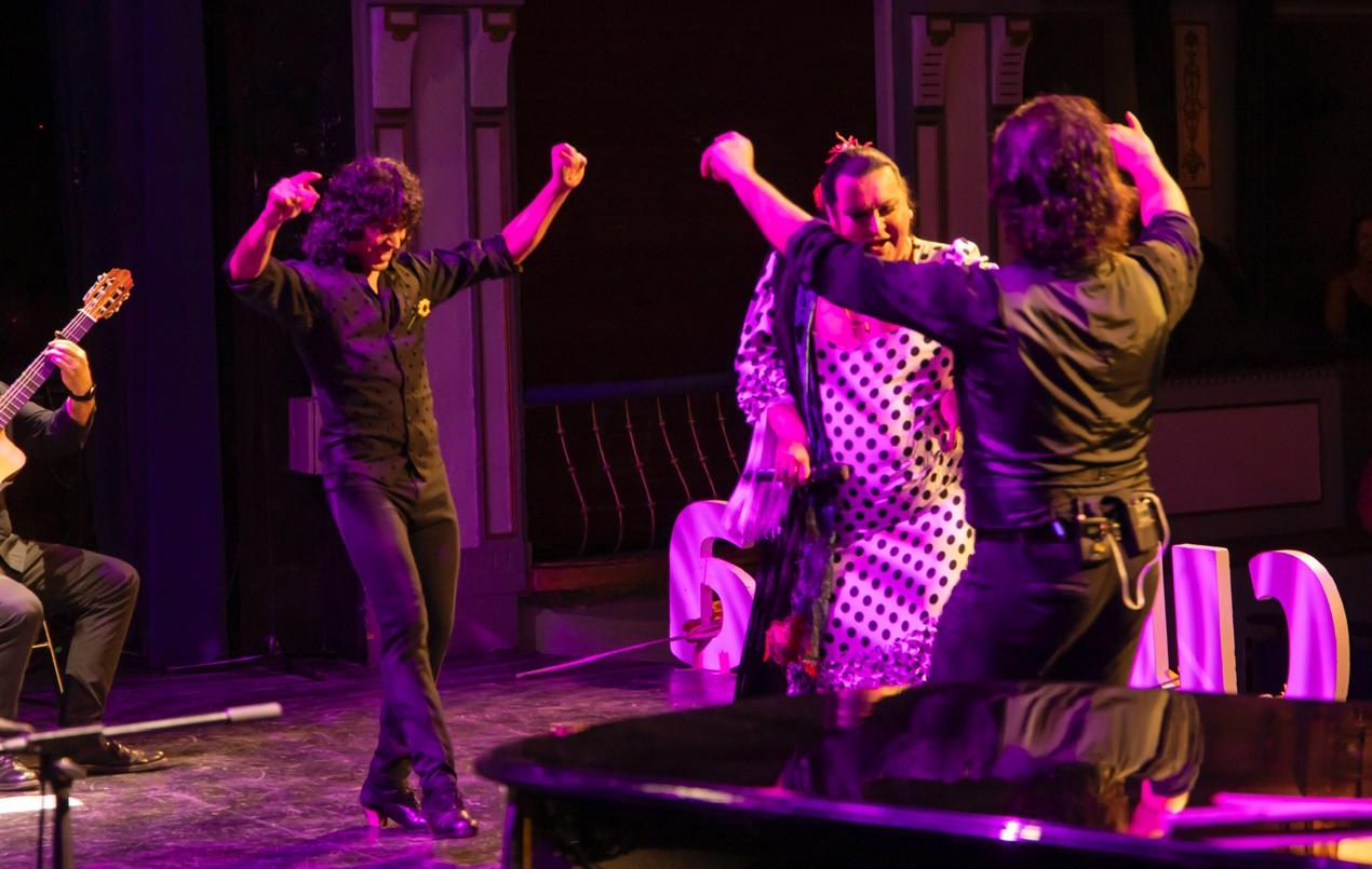 Falete en concierto bailando flamenco Federico Nuñez